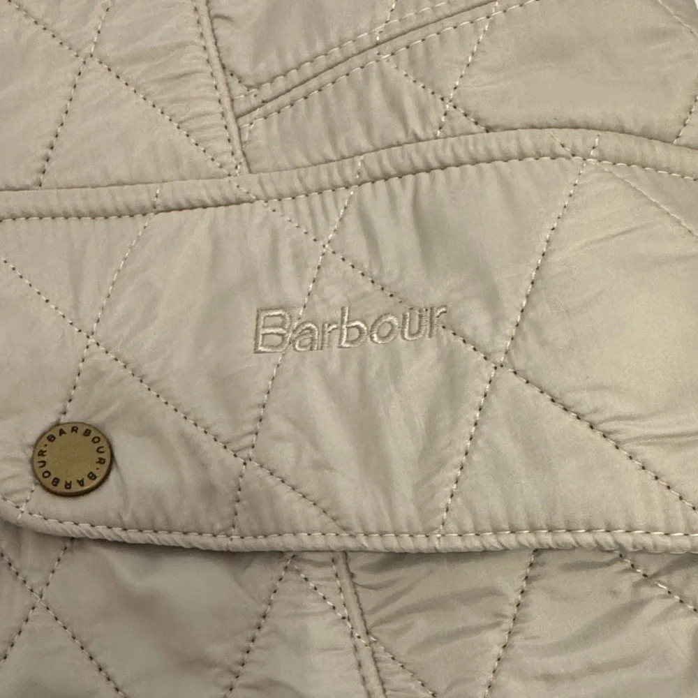 Barbour Quilted Utility Jacket in Beige - Picture 4 of 5